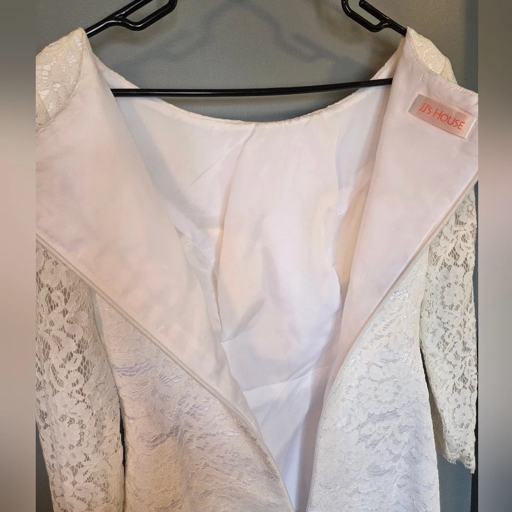 Elegant White Lace Dress - Picture 3 of 7